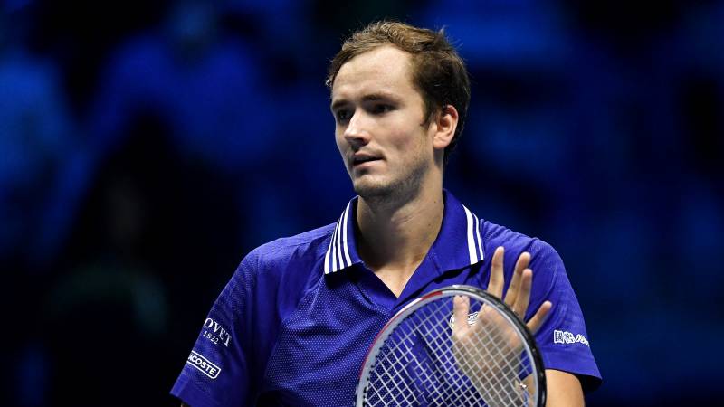 Medvedev beëindigt in halve finales ATP Finals simpel het sprookje van debutant Ruud