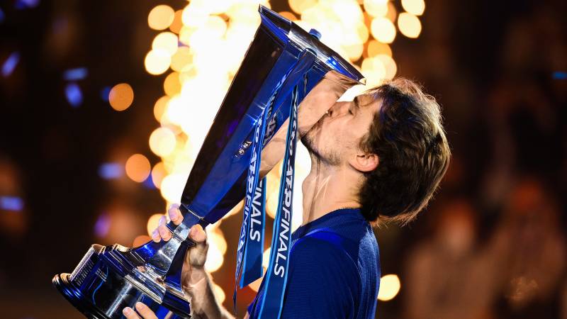 Zverev verslaat eindelijk Medvedev weer en wint prestigieuze ATP Finals