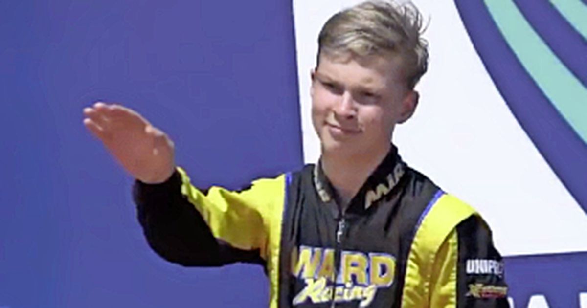 VIDEO Russische karter (15) ontkent nazigroet op podium