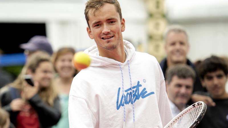 Niet welkom op Wimbledon, wel in Rosmalen; Medvedev voelt ‘er niet zo veel bij’