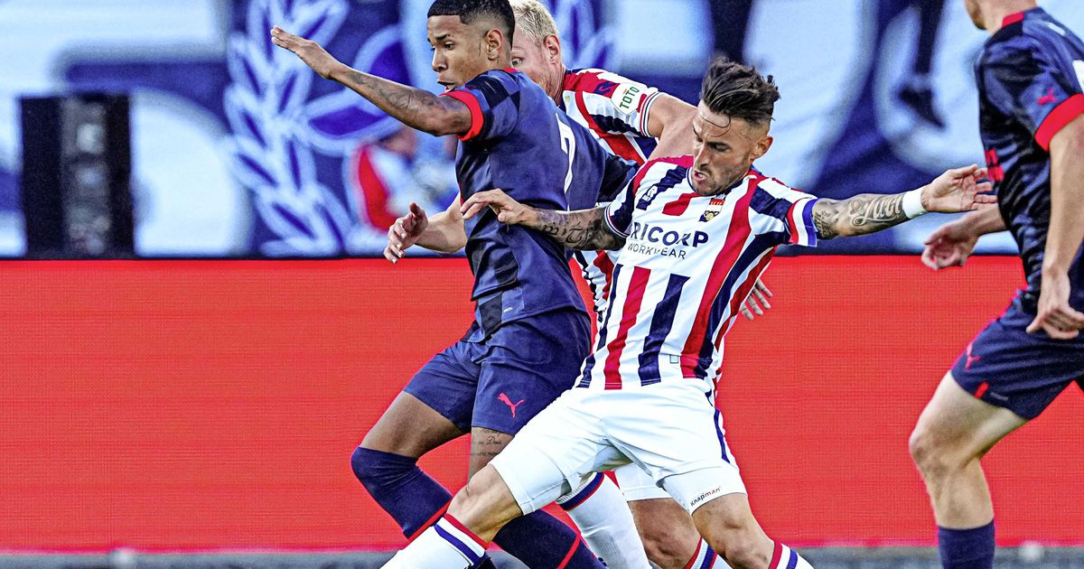 PSV’er Savio glundert na debuut bij beloften: ’Mooiste dag in m’n leven’