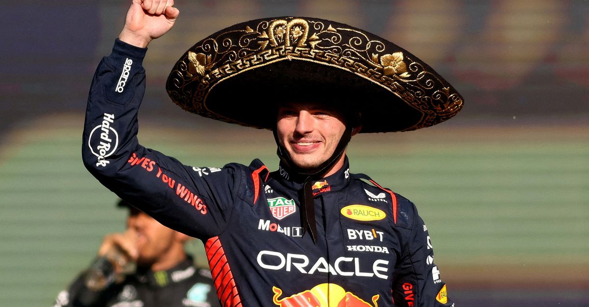 Max Verstappen pakt in Mexico record met zestiende seizoenszege